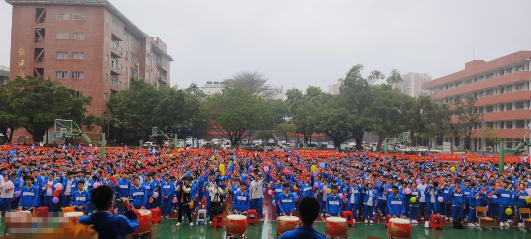 百日誓师酬壮志,六月中考铸辉煌——钦州市第一中学2024年中考百日誓师大会-第4张图片-四季读书网