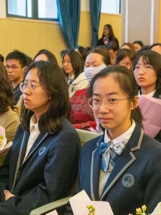 十八志,战高考 | 云南师范大学实验中学高2024届十八岁成人礼暨高考誓师大会-第28张图片-四季读书网