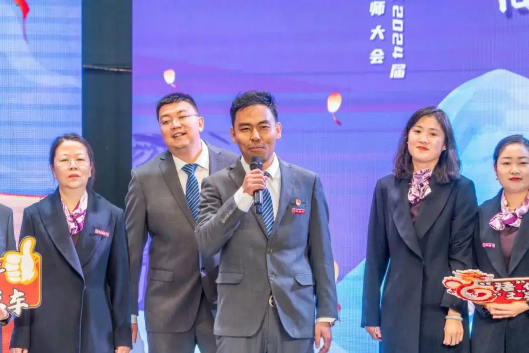 十八志,战高考 | 云南师范大学实验中学高2024届十八岁成人礼暨高考誓师大会-第62张图片-四季读书网
