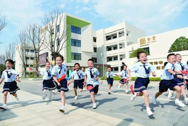 参加西藏高考?招商引资企业投资经营者子女满足相关条件可报名参加当地高考-第3张图片-四季读书网 参加西藏高考?招商引资企业投资经营者子女满足相关条件可报名参加当地高考-第3张图片-四季读书网