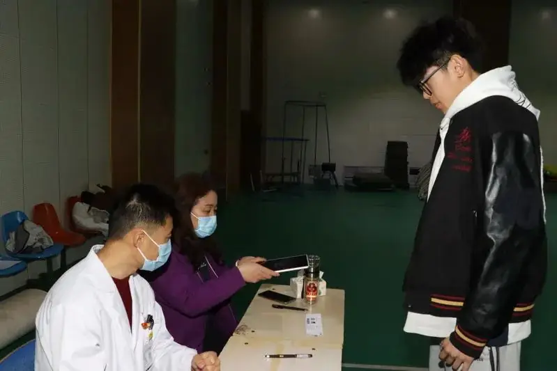 健康体检 迎战高考——河口区第一中学2024年高考查体工作顺利进行中-第45张图片-四季读书网
