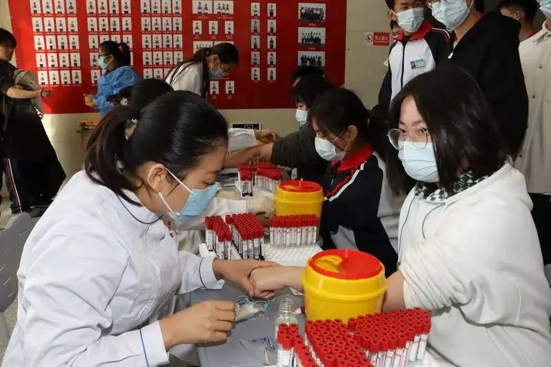 健康体检 迎战高考——河口区第一中学2024年高考查体工作顺利进行中-第23张图片-四季读书网