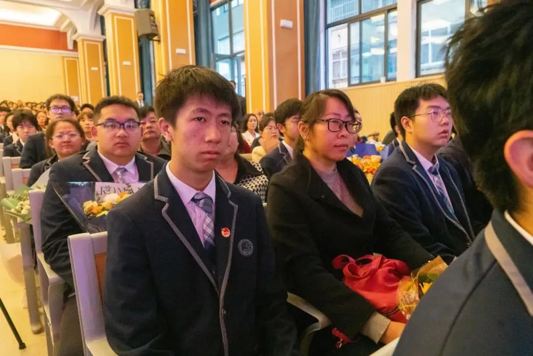 十八志,战高考 | 云南师范大学实验中学高2024届十八岁成人礼暨高考誓师大会-第35张图片-四季读书网