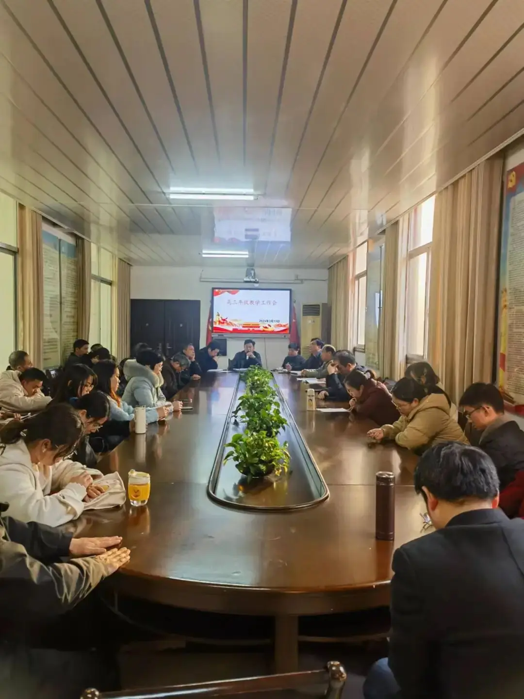 精析一模明方向,师生齐心战高考-第10张图片-四季读书网