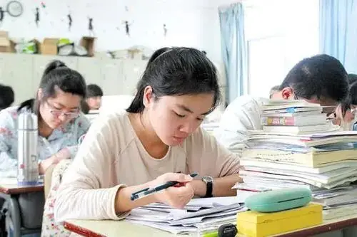 中考后回头看,发现初中三年有很多坑不能踩!-第3张图片-四季读书网 中考后回头看,发现初中三年有很多坑不能踩!-第3张图片-四季读书网