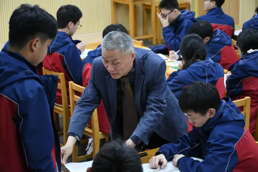 【聚焦高考·共研良策】教育部课程教材研究所专家入校指导暨碧桂园学校高考备考策略研讨会-第31张图片-四季读书网