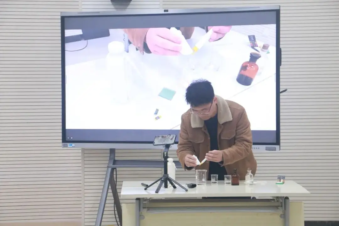 悟透高考题 为学生备考赋能加分——贾汪中学化学学科教研活动-第7张图片-四季读书网