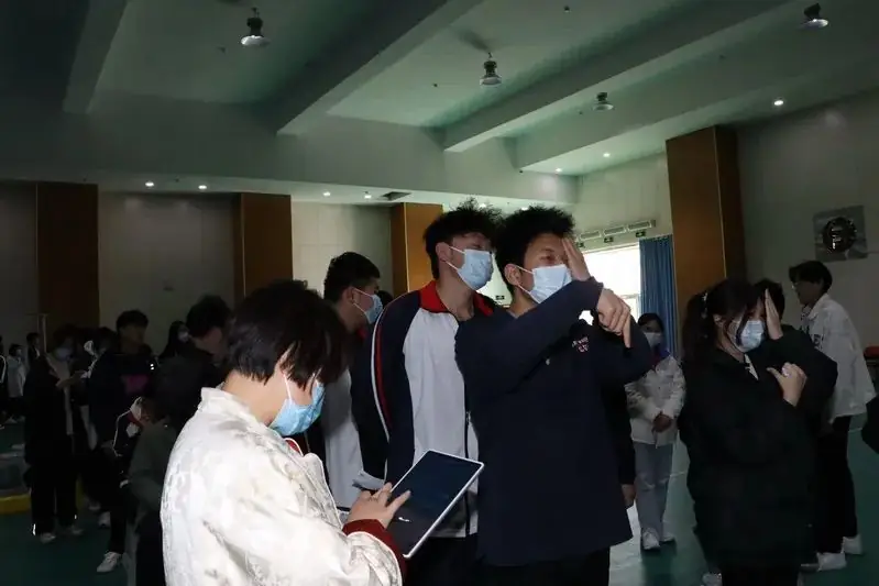 健康体检 迎战高考——河口区第一中学2024年高考查体工作顺利进行中-第33张图片-四季读书网