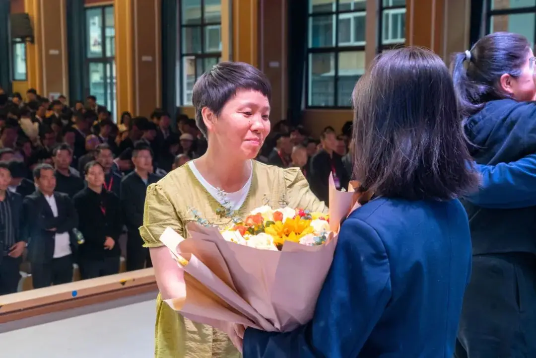 十八志,战高考 | 云南师范大学实验中学高2024届十八岁成人礼暨高考誓师大会-第41张图片-四季读书网