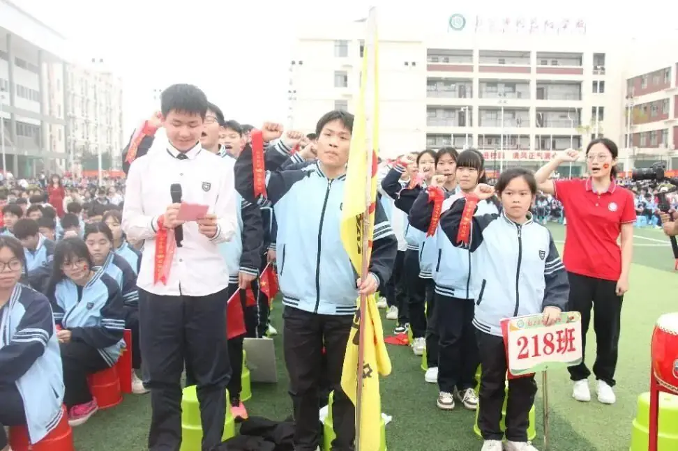 奋战百日赢中考 园艺振翅铸辉煌——南宁市园艺路学校2024年中考百日誓师大会-第60张图片-四季读书网