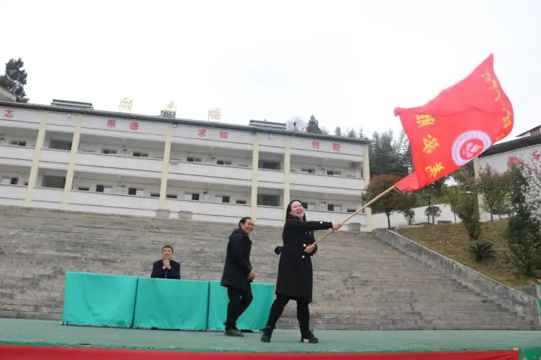 这两所学校开展中考百日誓师大会-第2张图片-四季读书网 这两所学校开展中考百日誓师大会-第2张图片-四季读书网
