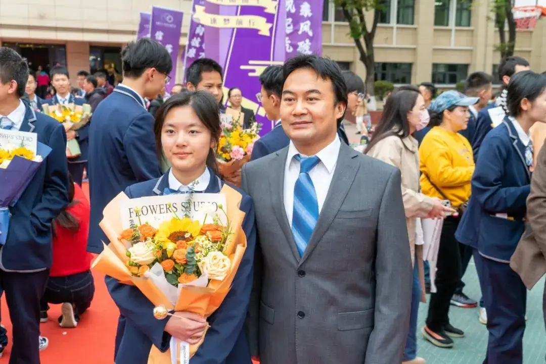 十八志,战高考 | 云南师范大学实验中学高2024届十八岁成人礼暨高考誓师大会-第85张图片-四季读书网