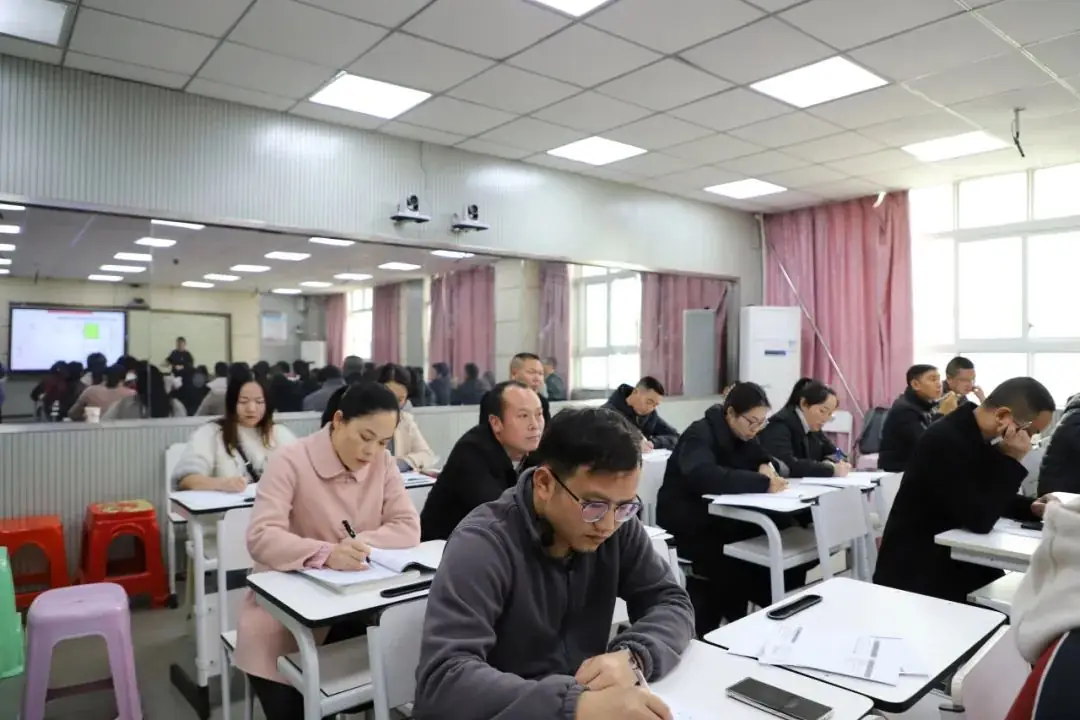 教学视导赋能课堂 引领高考提质增效 | 我校举行遵义市2024年中小学数学三年提质行动专项视导高中数学学科暨送教送培活动-第11张图片-四季读书网
