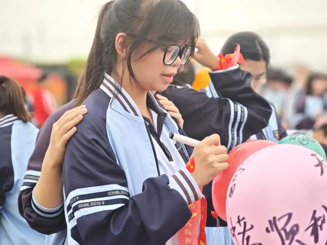 奋战百日赢中考 园艺振翅铸辉煌——南宁市园艺路学校2024年中考百日誓师大会-第101张图片-四季读书网