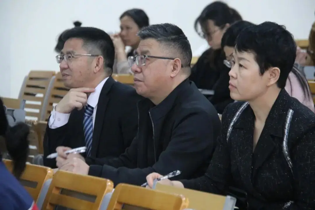 【聚焦高考·共研良策】教育部课程教材研究所专家入校指导暨碧桂园学校高考备考策略研讨会-第93张图片-四季读书网