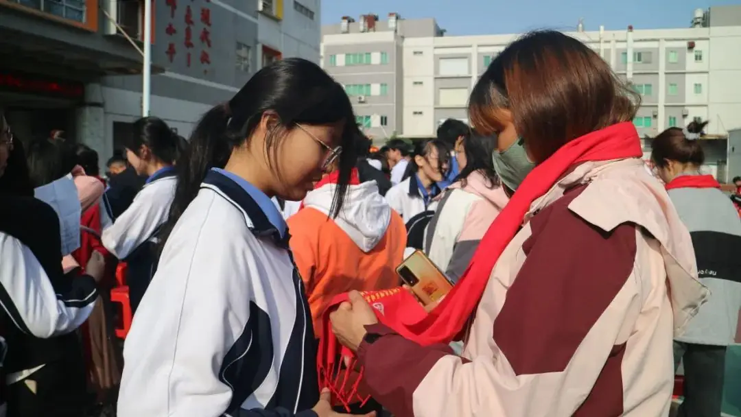 培英文武实验学校隆重举行2024届中考百日冲刺誓师大会-第29张图片-四季读书网 培英文武实验学校隆重举行2024届中考百日冲刺誓师大会-第29张图片-四季读书网
