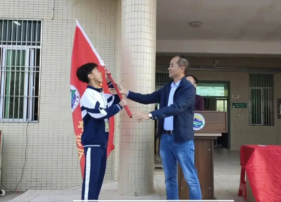 鳌江中学2024年中考百日誓师大会-第14张图片-四季读书网