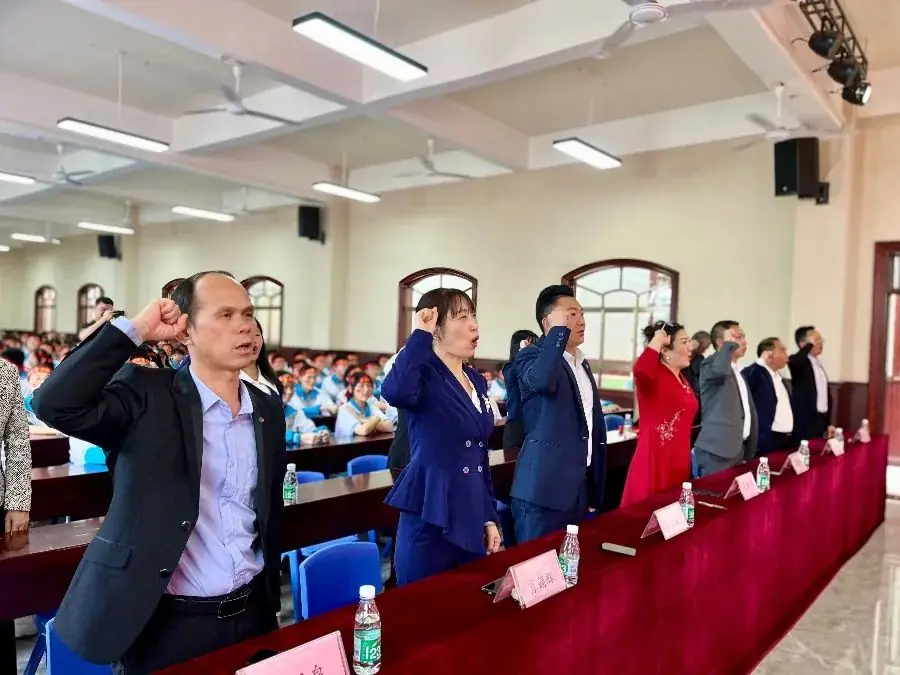 鏖战百日迎中考 踔厉奋发向未来丨博罗长城学校2024届中考百日誓师大会-第41张图片-四季读书网