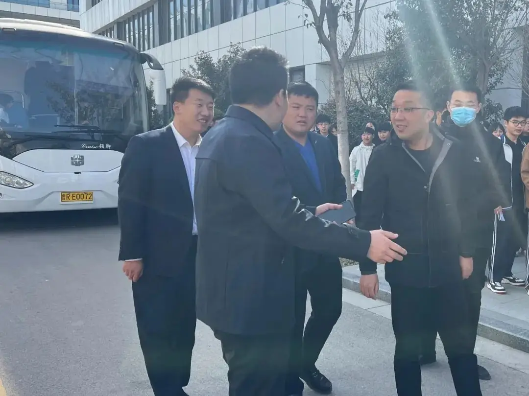 助力高考 为梦护航|菏泽市城建技工学校高考体检工作圆满完成-第3张图片-四季读书网