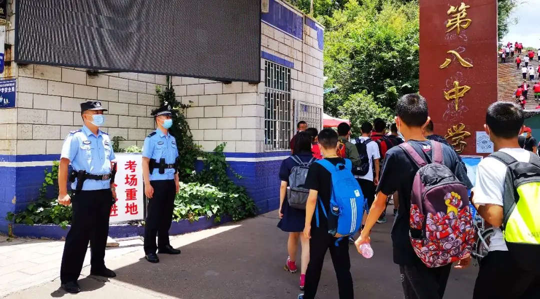 治庸·便民丨护航中考 玉溪的警察蜀黍又上线啦!-第3张图片-四季读书网 治庸·便民丨护航中考 玉溪的警察蜀黍又上线啦!-第3张图片-四季读书网