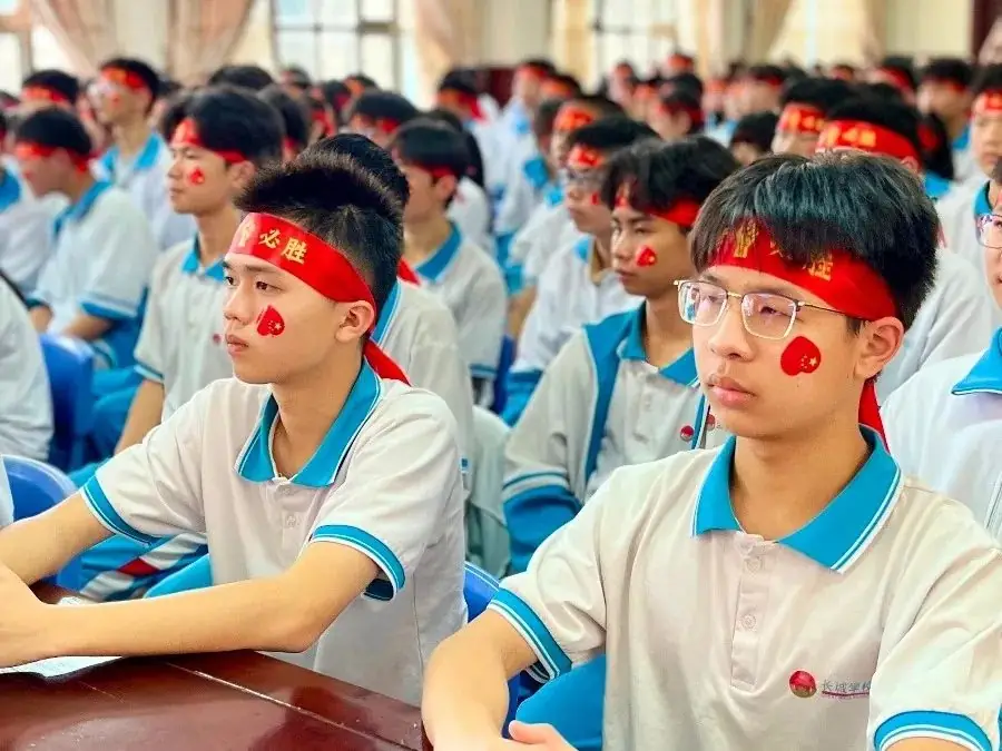 鏖战百日迎中考 踔厉奋发向未来丨博罗长城学校2024届中考百日誓师大会-第26张图片-四季读书网