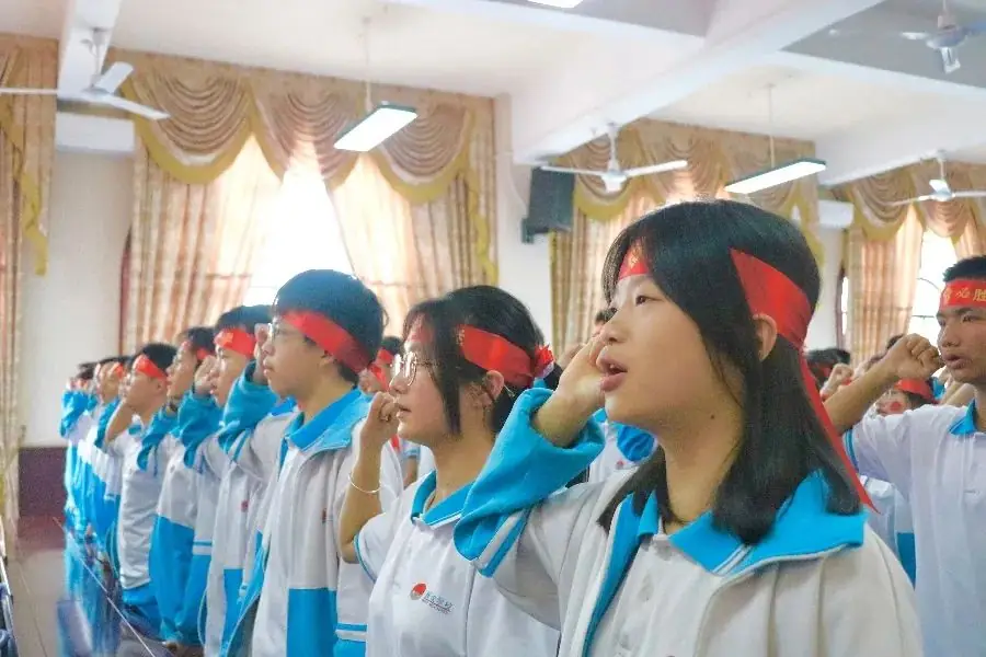 鏖战百日迎中考 踔厉奋发向未来丨博罗长城学校2024届中考百日誓师大会-第57张图片-四季读书网