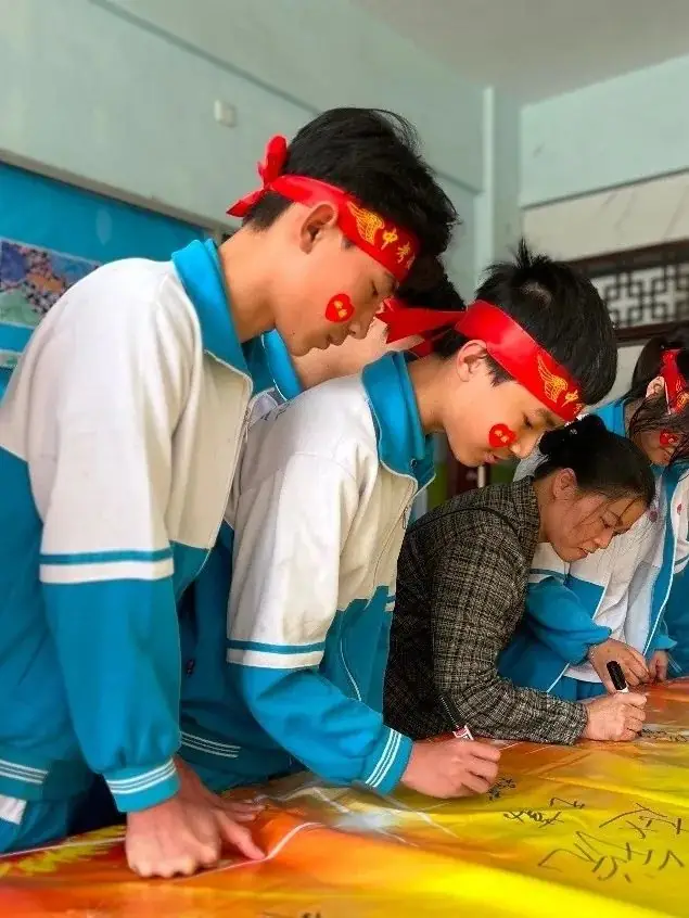 鏖战百日迎中考 踔厉奋发向未来丨博罗长城学校2024届中考百日誓师大会-第107张图片-四季读书网