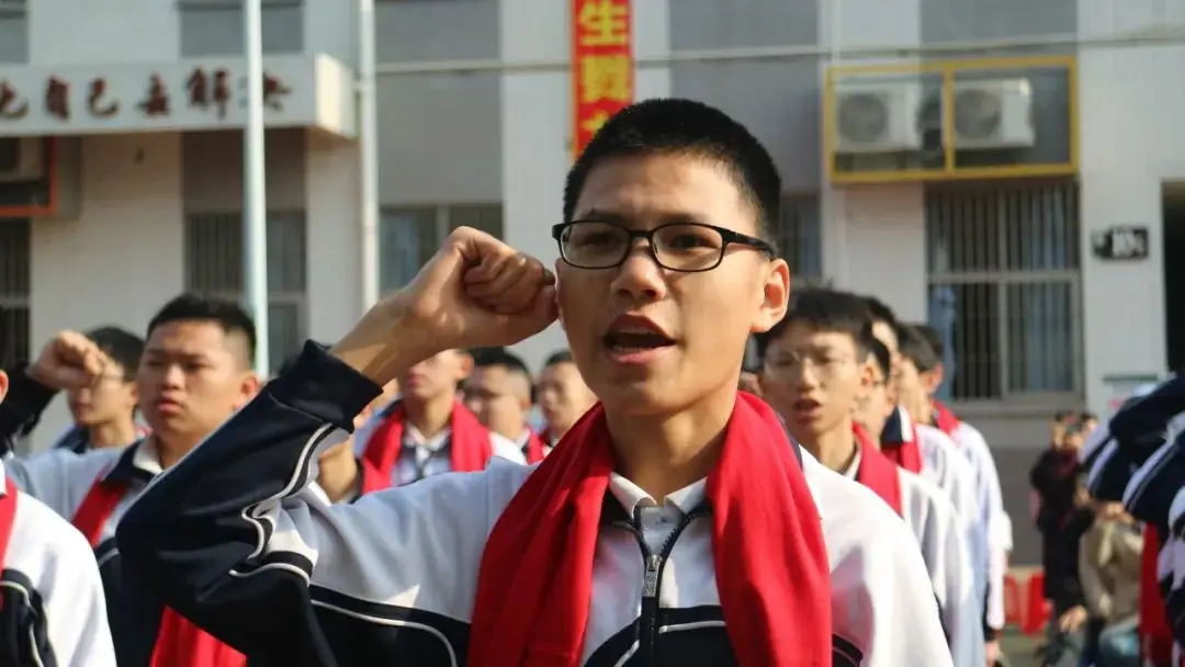 培英文武实验学校隆重举行2024届中考百日冲刺誓师大会-第20张图片-四季读书网 培英文武实验学校隆重举行2024届中考百日冲刺誓师大会-第20张图片-四季读书网