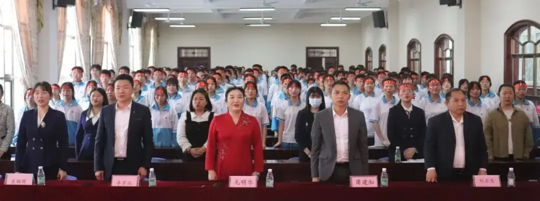 鏖战百日迎中考 踔厉奋发向未来丨博罗长城学校2024届中考百日誓师大会-第15张图片-四季读书网