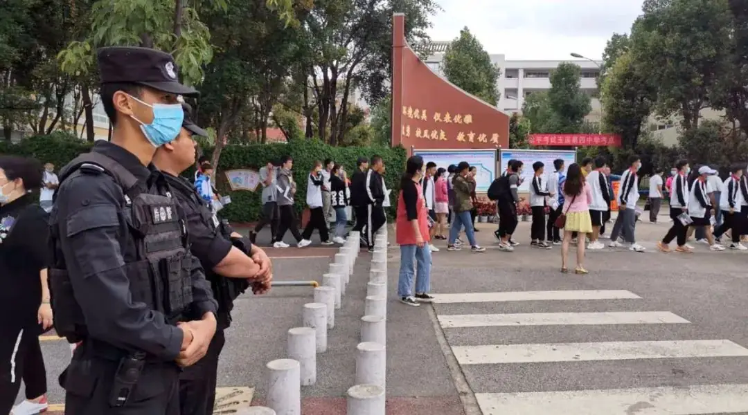 治庸·便民丨护航中考 玉溪的警察蜀黍又上线啦!-第2张图片-四季读书网 治庸·便民丨护航中考 玉溪的警察蜀黍又上线啦!-第2张图片-四季读书网