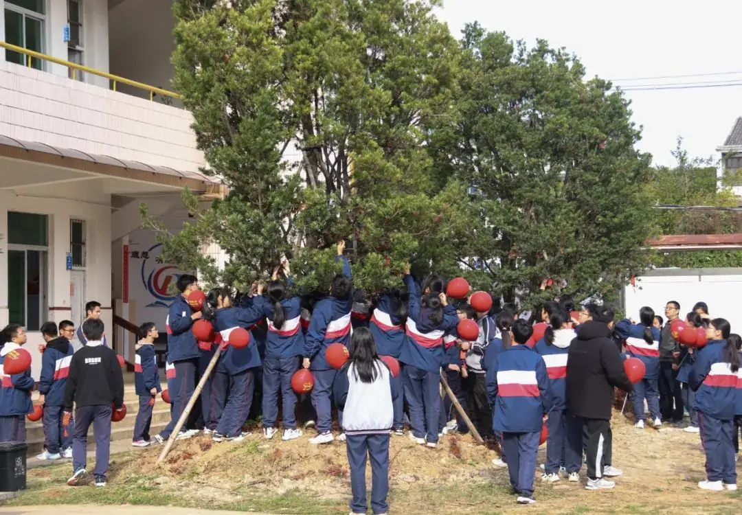 百日鏖战·决胜中考|苍南县灵溪镇第八中学2024届中考百日誓师大会圆满举行-第3张图片-四季读书网 百日鏖战·决胜中考|苍南县灵溪镇第八中学2024届中考百日誓师大会圆满举行-第3张图片-四季读书网