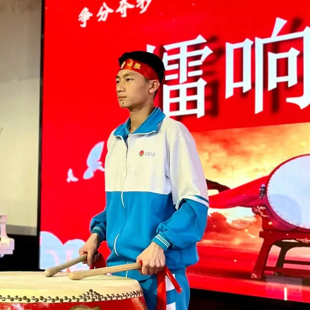 鏖战百日迎中考 踔厉奋发向未来丨博罗长城学校2024届中考百日誓师大会-第12张图片-四季读书网