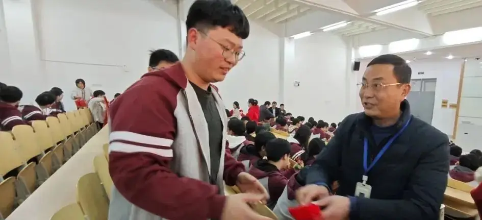 冲刺高考 为梦而战-第19张图片-四季读书网 冲刺高考 为梦而战-第19张图片-四季读书网
