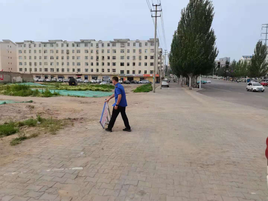 东胜城管整治考点周边环境 为中考保驾护航-第10张图片-四季读书网 东胜城管整治考点周边环境 为中考保驾护航-第10张图片-四季读书网