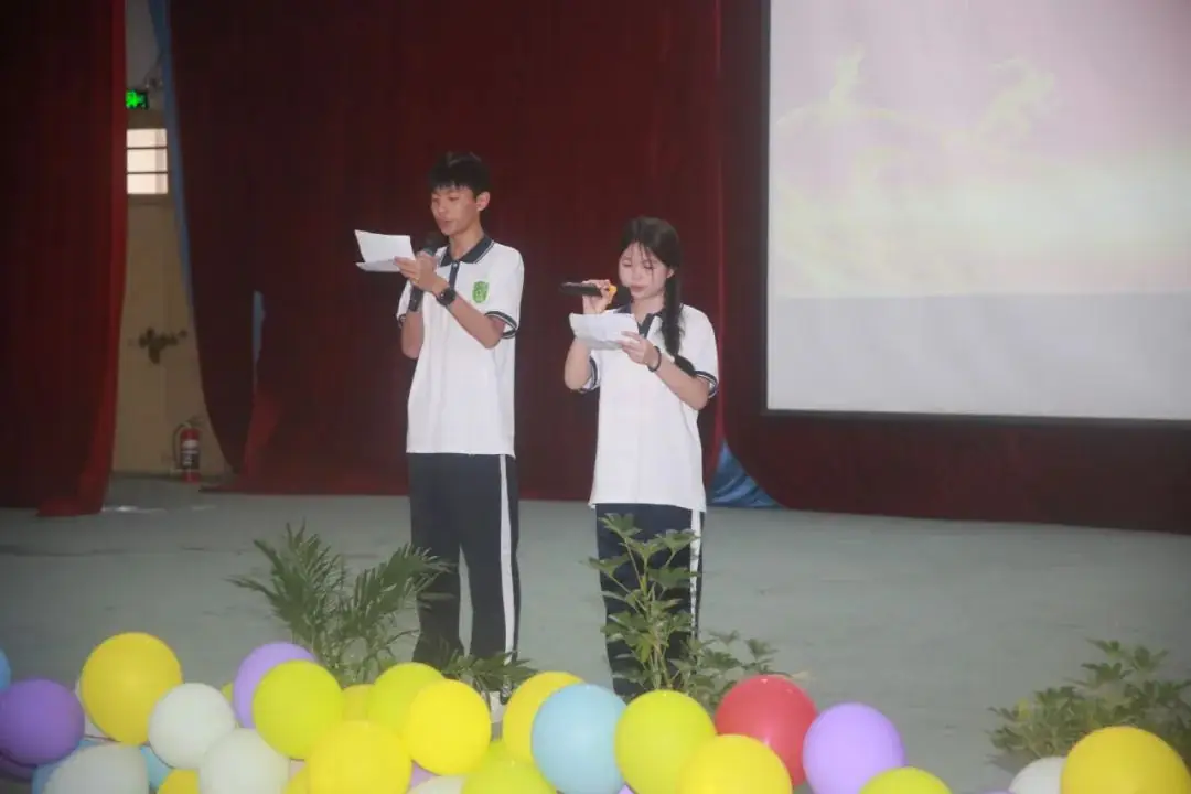 《乘风破浪,决战中考》博白县启德中学举行2024年地生中考誓师大会-第9张图片-四季读书网 《乘风破浪,决战中考》博白县启德中学举行2024年地生中考誓师大会-第9张图片-四季读书网
