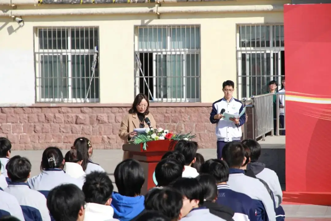 “砥砺奋进,决战高考” ——青岛交通职业学校2024年决战高考誓师大会-第5张图片-四季读书网