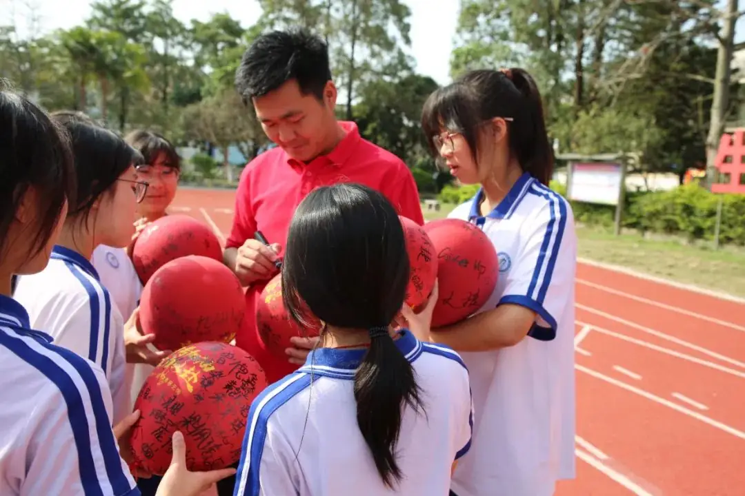 奋战百日 决胜中考 —— 九潭中学2024届中考百日誓师大会圆满举行-第41张图片-四季读书网