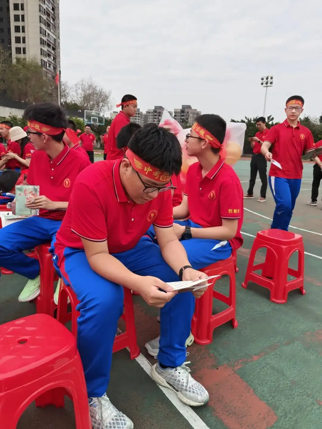 2024,中考百日誓师大会-第36张图片-四季读书网