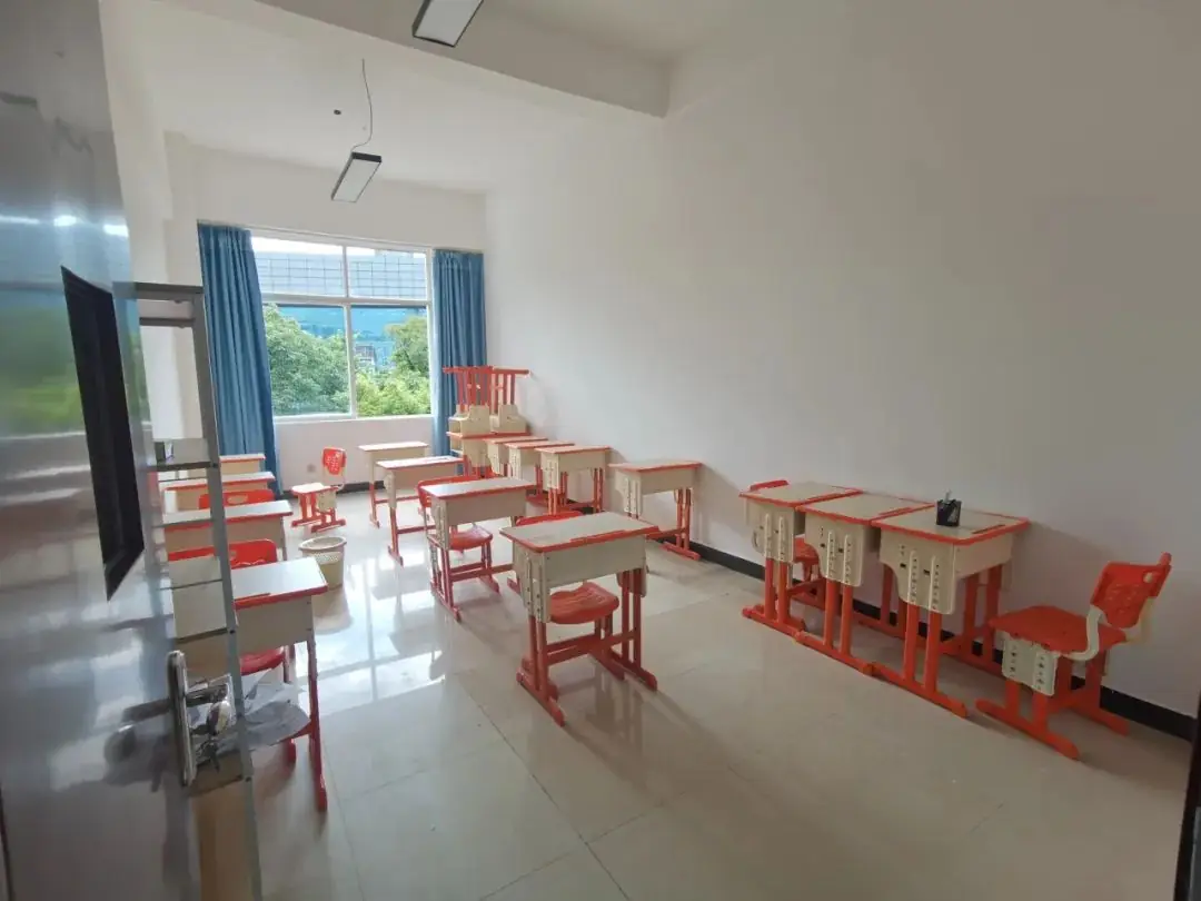 昆明黑马学校2024届高考【半学期】冲刺班 第9张 昆明黑马学校2024届高考【半学期】冲刺班 第9张