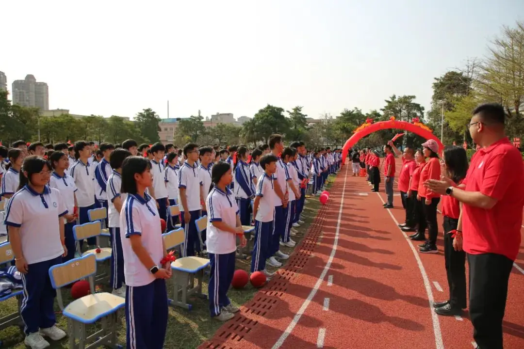 奋战百日 决胜中考 —— 九潭中学2024届中考百日誓师大会圆满举行-第37张图片-四季读书网