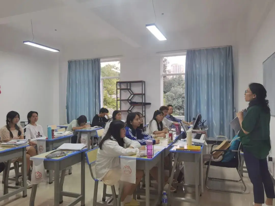 昆明黑马学校2024届高考【半学期】冲刺班 第10张 昆明黑马学校2024届高考【半学期】冲刺班 第10张