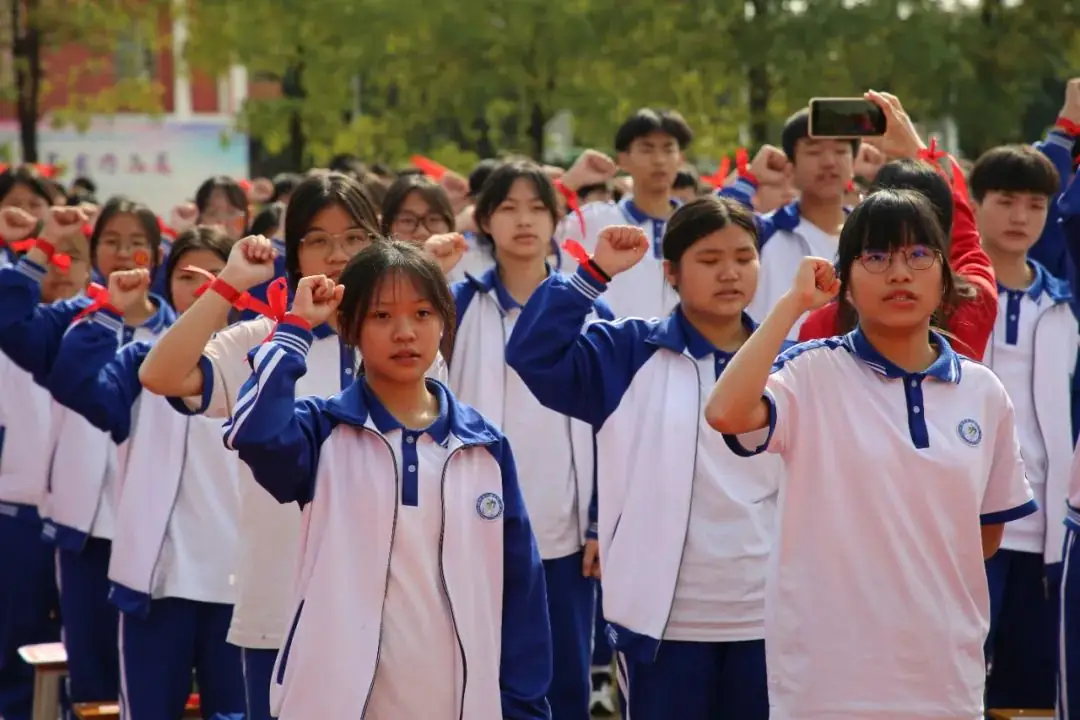 奋战百日 决胜中考 —— 九潭中学2024届中考百日誓师大会圆满举行-第45张图片-四季读书网