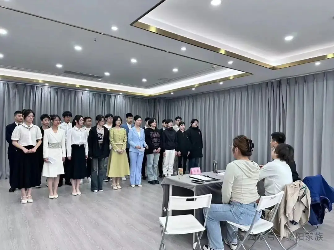中考播音全真模拟考试圆满落幕,学生们展现出色风采!-第17张图片-四季读书网 中考播音全真模拟考试圆满落幕,学生们展现出色风采!-第17张图片-四季读书网