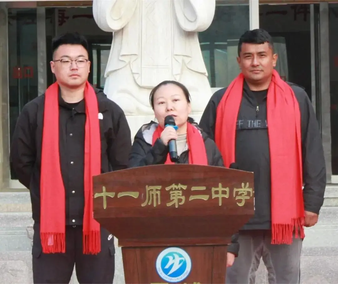 中考动员燃斗志 热辣滚烫逐梦想——十一师二中2024届毕业生备战中考动员大会-第24张图片-四季读书网