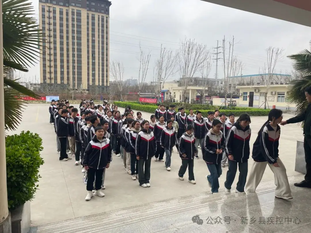 助力高考 为健康护航——新乡县疾控中心高招体检工作进行中-第13张图片-四季读书网 助力高考 为健康护航——新乡县疾控中心高招体检工作进行中-第13张图片-四季读书网