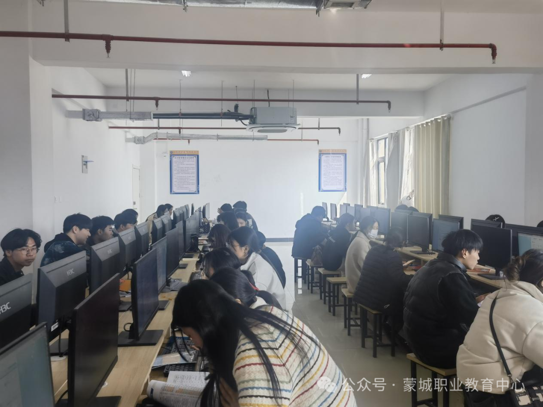 蒙城县职业教育中心全力做好高考志愿填报服务:精准指导,科学报考-第1张图片-四季读书网
