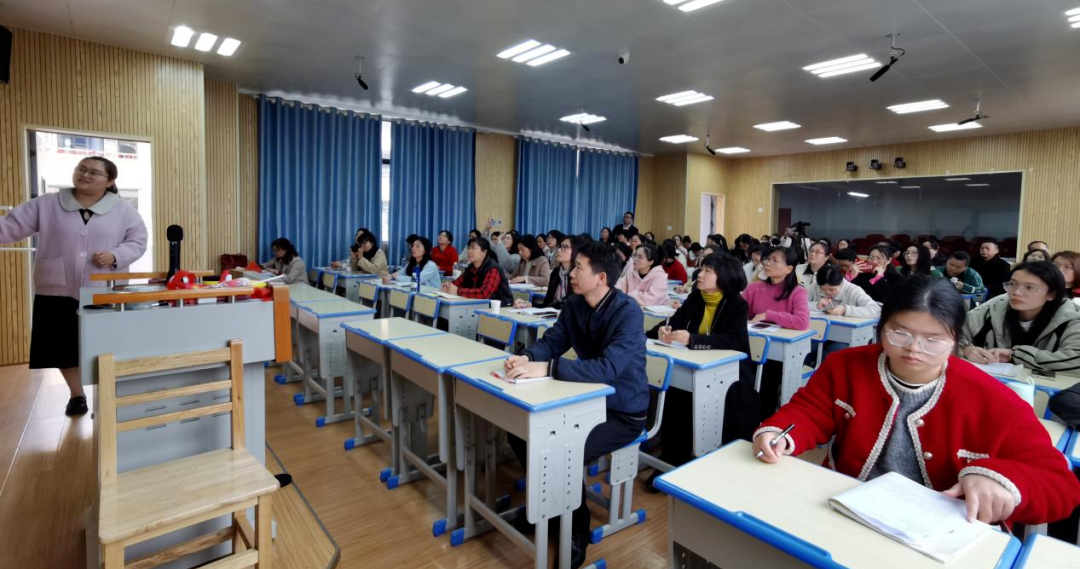 中考‖深耕细作砥砺行 匠心育人待花开——2024年八步区中考备考研讨活动 (语文 数学 英语)-第23张图片-四季读书网 中考‖深耕细作砥砺行 匠心育人待花开——2024年八步区中考备考研讨活动 (语文 数学 英语)-第23张图片-四季读书网