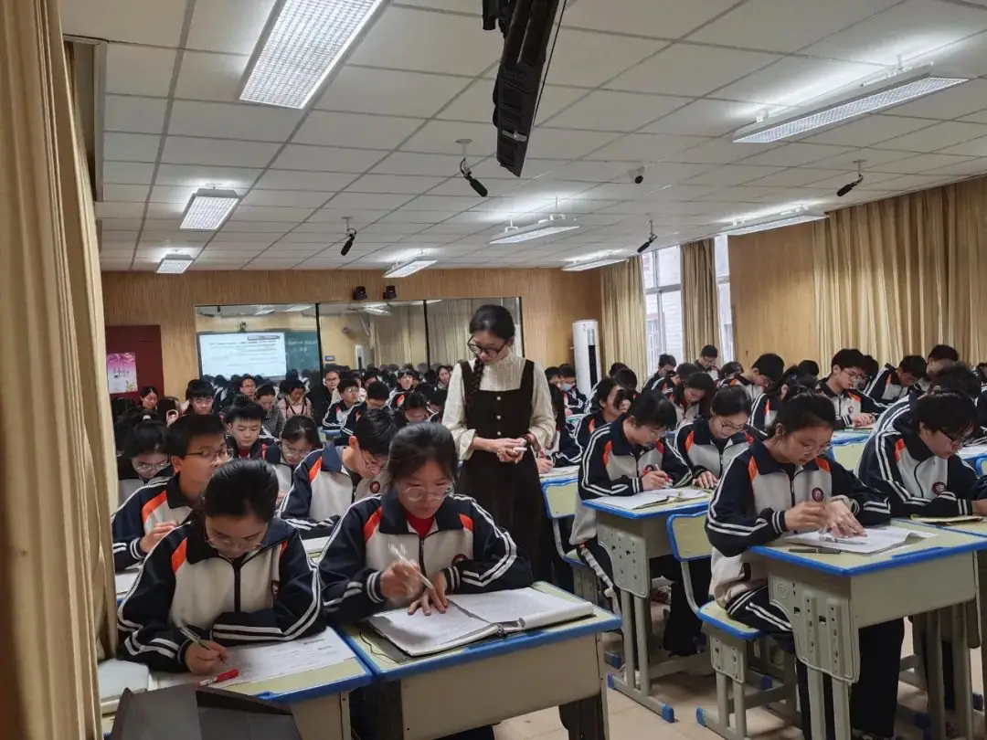 研讨交流促提升  精准引领备中考——2024年宾阳县初三骨干教师示范课暨中考备考学科专题研讨活动-第27张图片-四季读书网