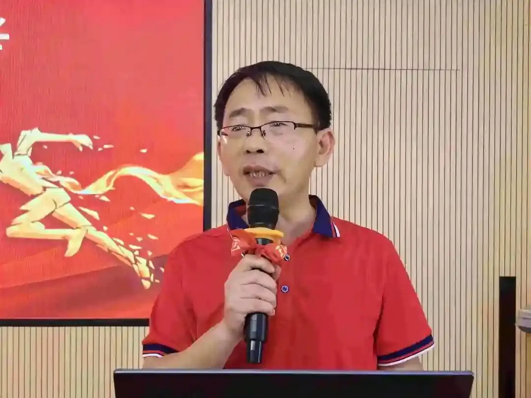 向光而行 决胜中考——纪中浪网中学隆重举办2024届中考百日誓师大会-第1张图片-四季读书网 向光而行 决胜中考——纪中浪网中学隆重举办2024届中考百日誓师大会-第1张图片-四季读书网