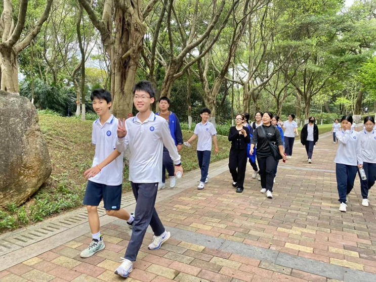 【思源·中考】百日扬鞭策马    七月似锦繁华——广州思源学校2024届中考百日誓师大会-第19张图片-四季读书网